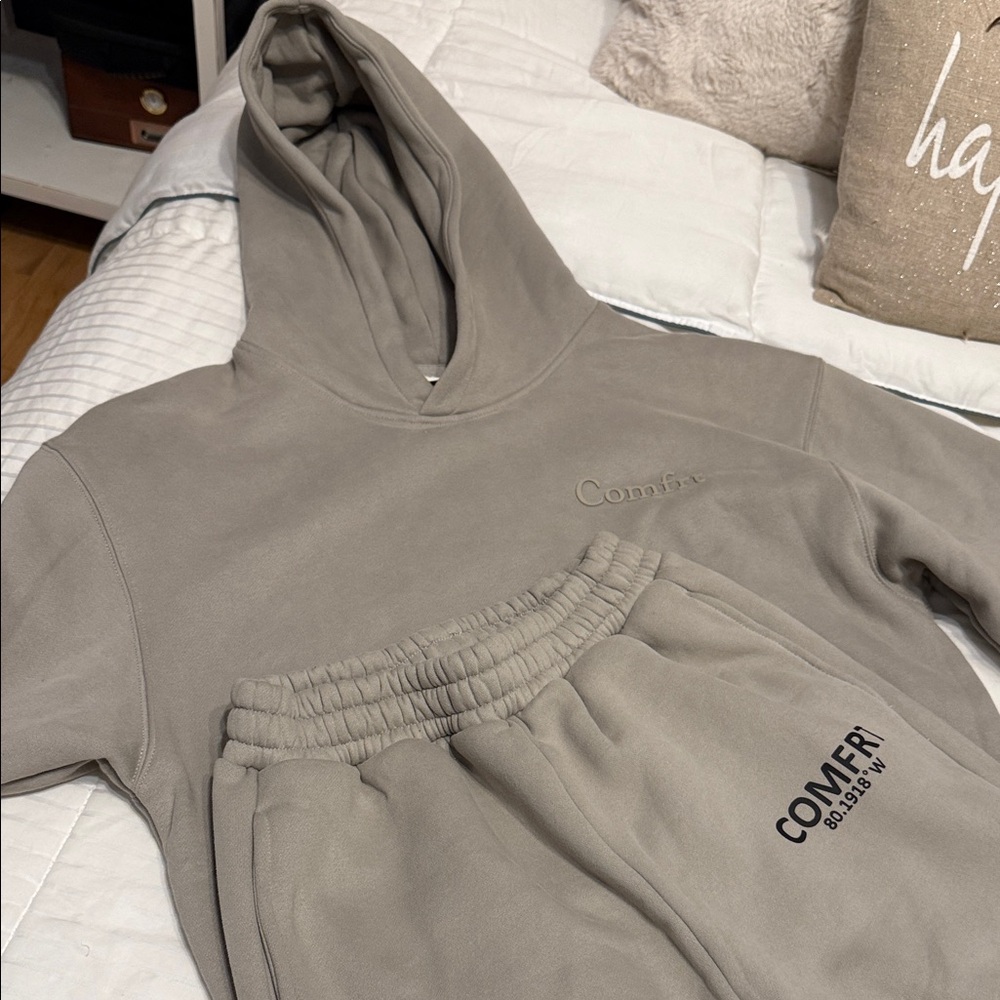 Comfort Gray Women's Track Pants & Hoodie Set
